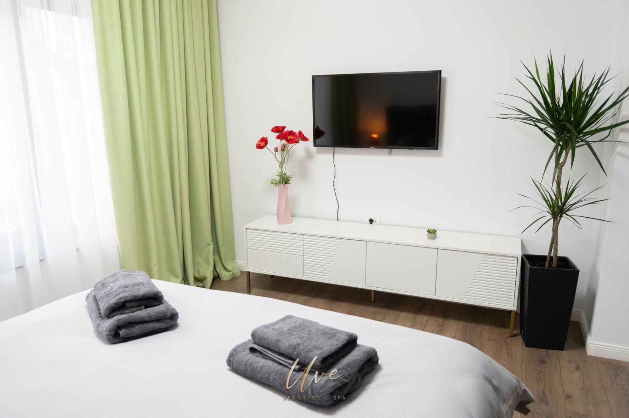 Uve Residence & Spa Piatra Neamţ Exterior foto